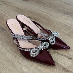 NEW Women’s Susanny Burgundy Rhinestone Pumps
